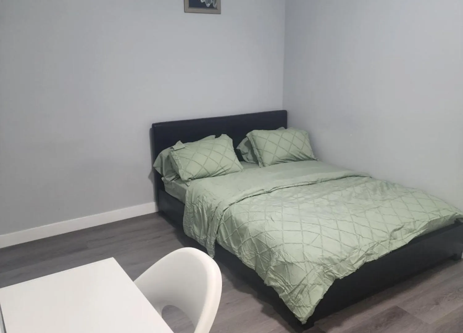 شقة Home In Northwest YYC كندا